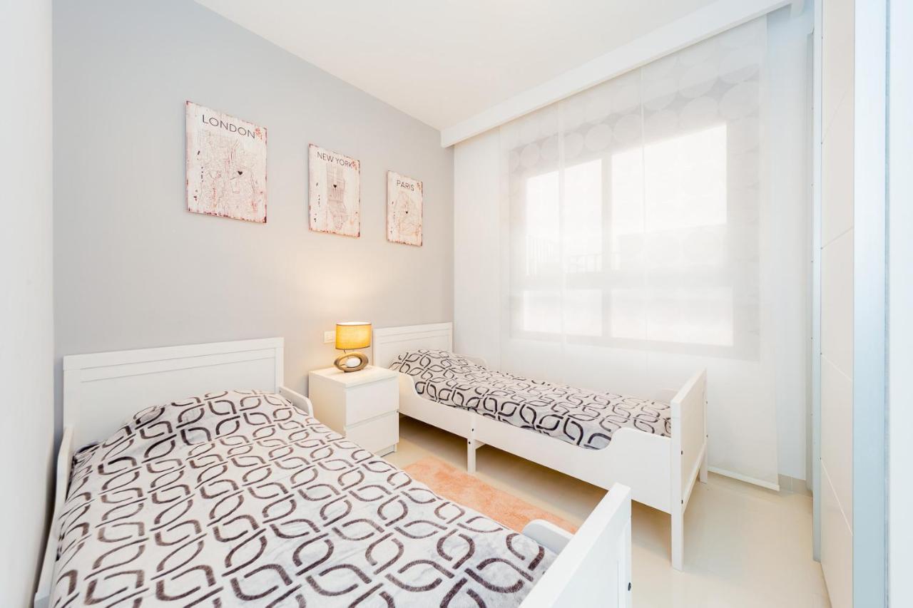 Apartament Luxurious 2 Bedroom Near The *