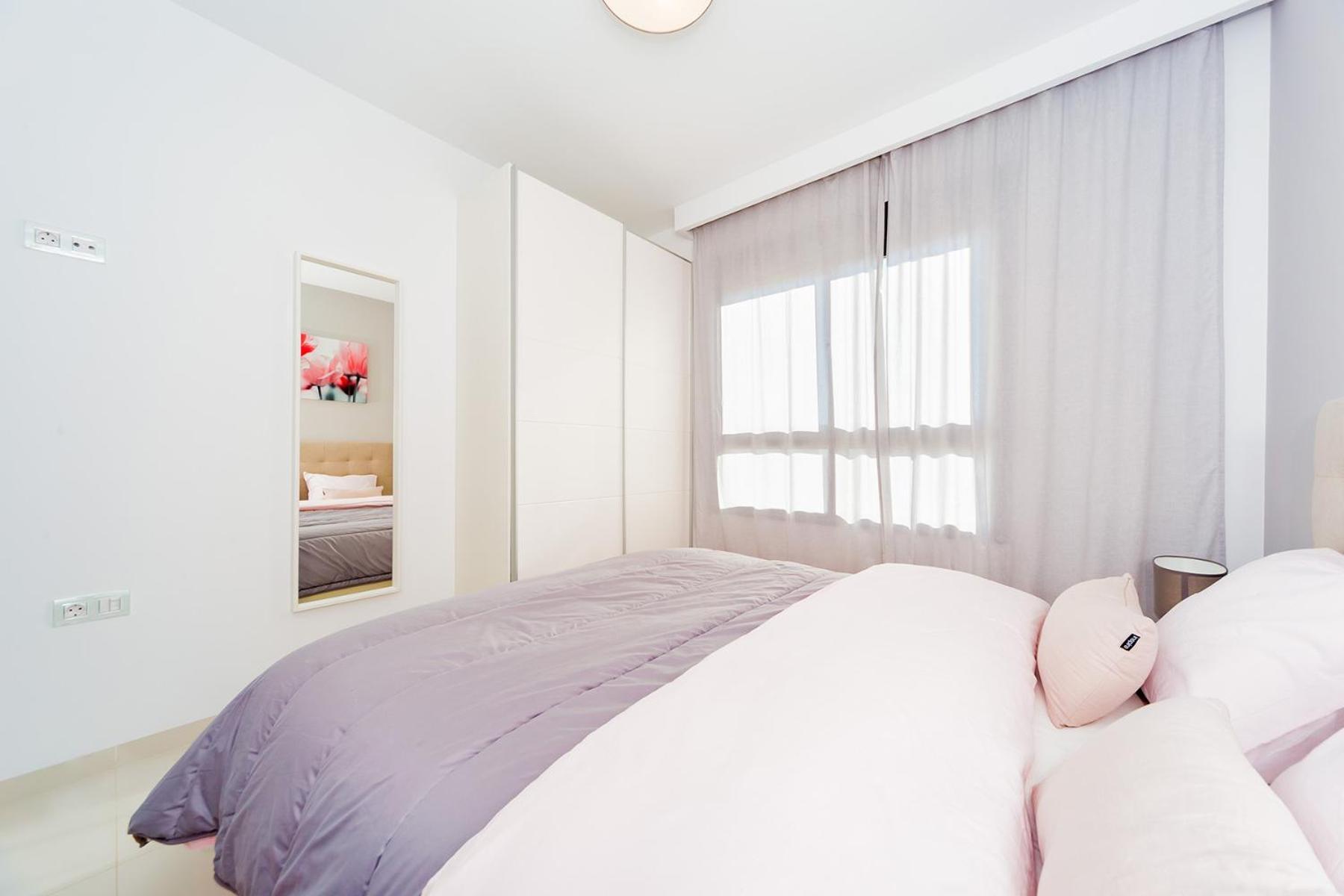Apartament Luxurious 2 Bedroom Near The *