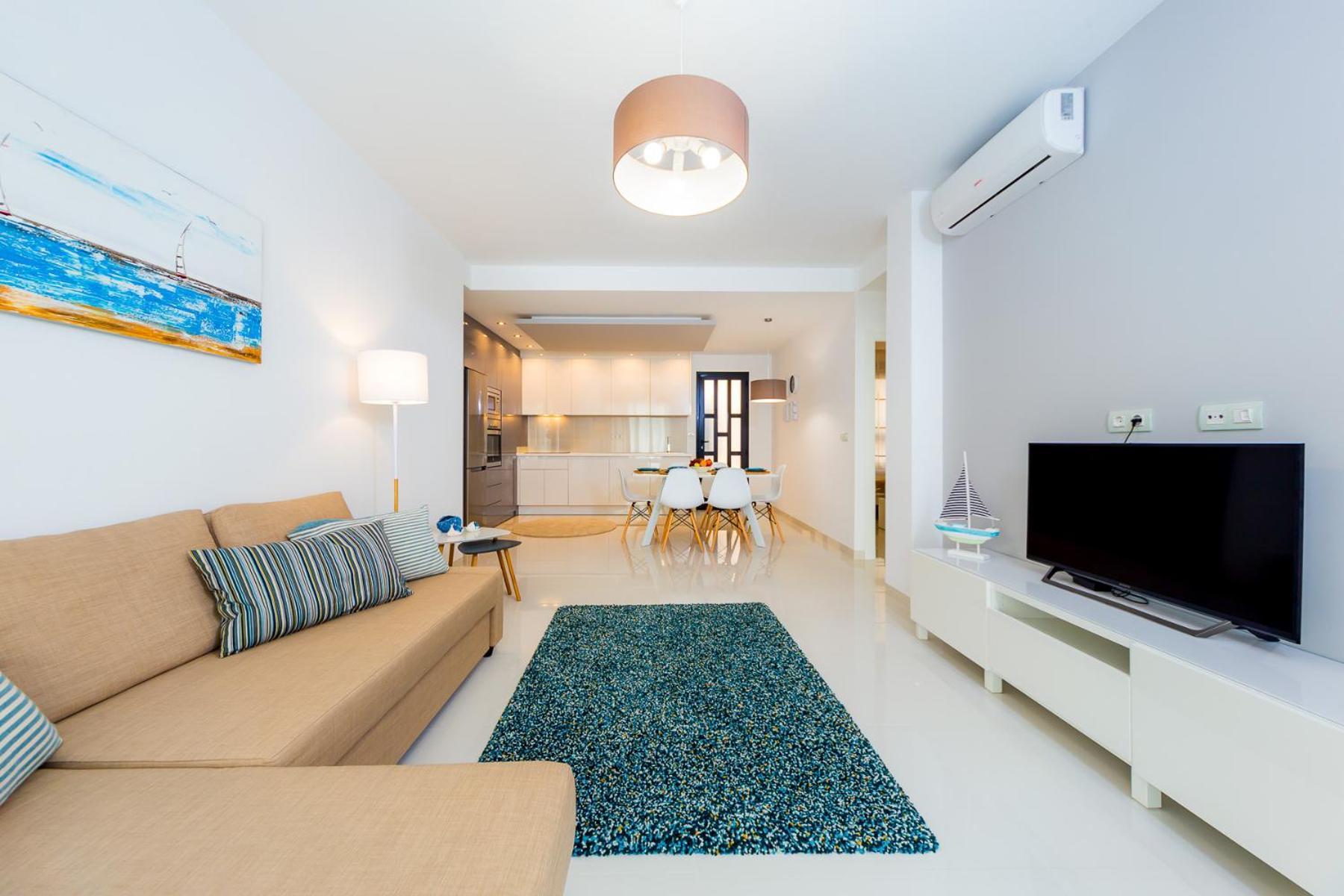 Luxurious 2 Bedroom Near The * Torre de la Horadada